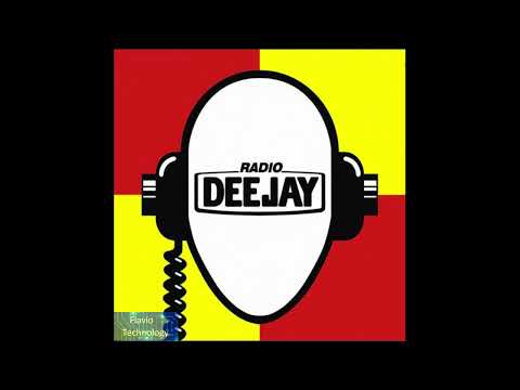 Linus intervista Claudio Cecchetto a Radio DeeJay  - 1992 -  in "DeeJay 10 E Lode"