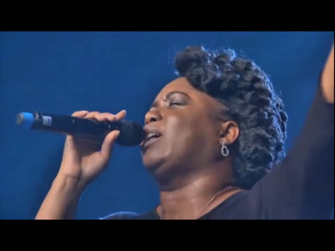 Chevelle Franklin in Festival of Life worship