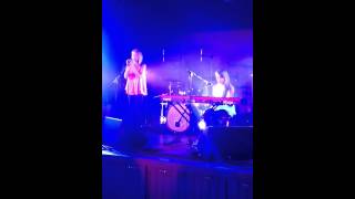 Someone like you, Ronja och Fanny