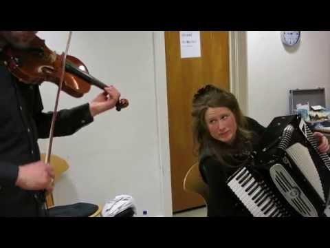 "Tellings hopsa" med "Svøbsk bal trio " i Roskilde 28.3.15