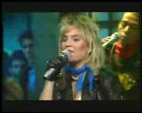 TATJANA - Awaka Boy (Live)