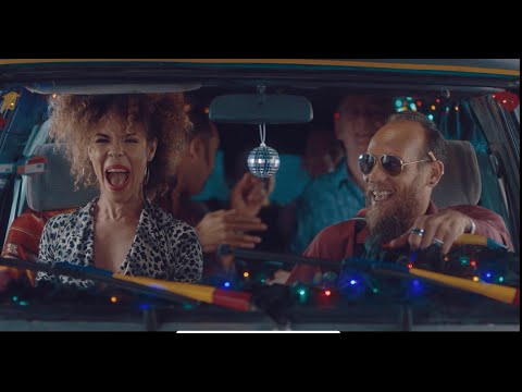 Riccie Oriach - Viaje al infinito (Official Video)