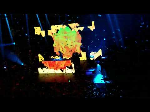 Porter Robinson - Nero's "The Thrill" Remix LIVE (Houston 12.28.2018)