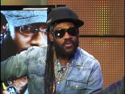 ONSTAGE MAY 25 2013 (TARRUS RILEY)