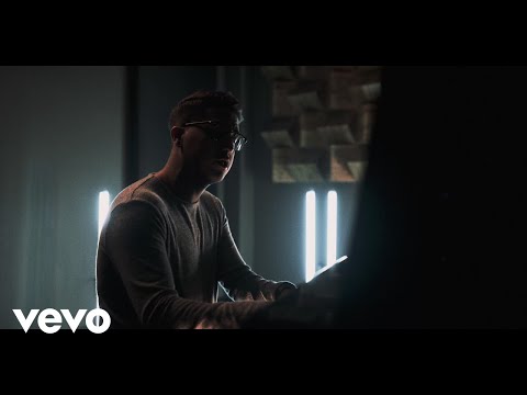 Video thumbnail for Six Feet Under (Reimagined)