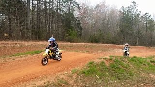 preview picture of video 'North Carolina Motorsports Park ---- Twin Suzuki JR50 Dirt Bikes Get Some Practice'