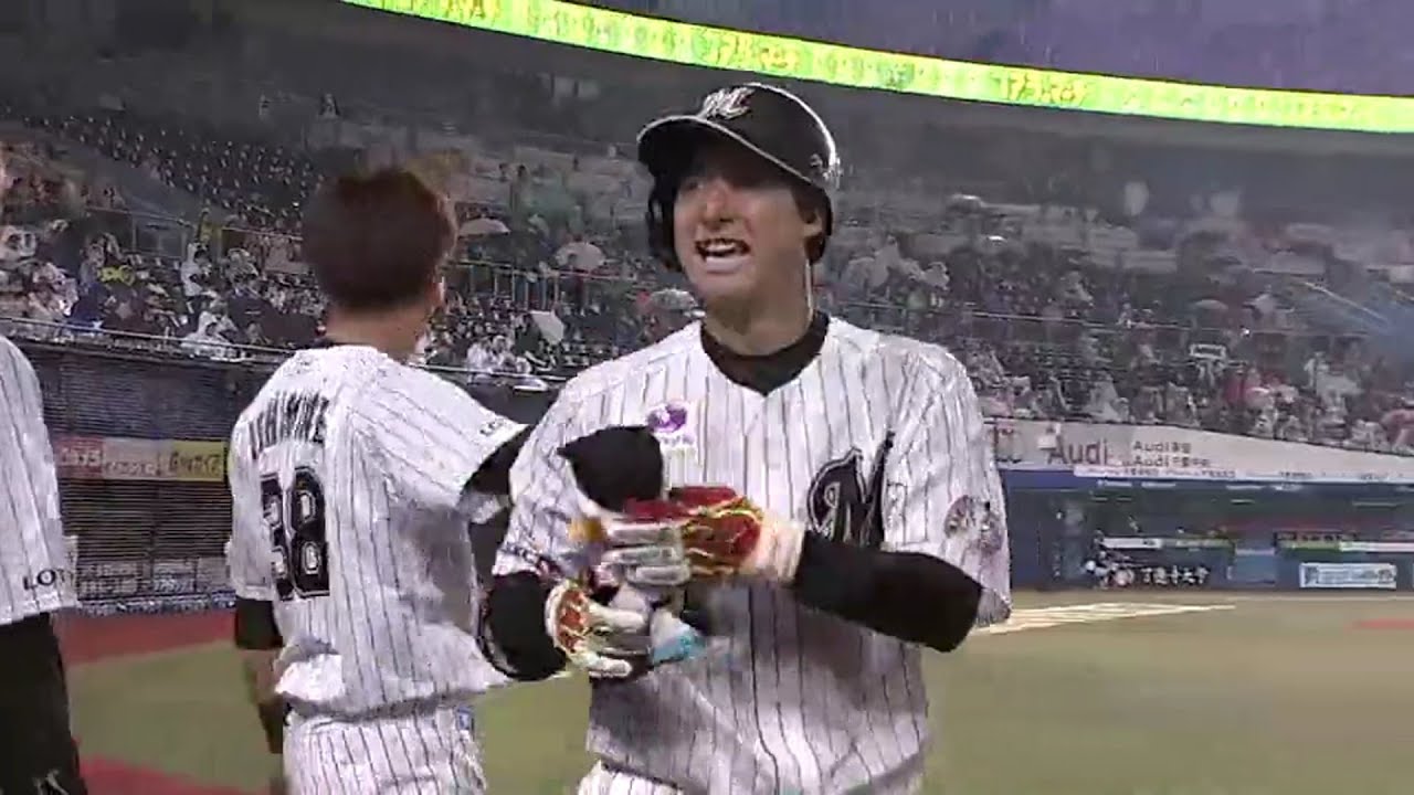 頼れる新人！ 千葉ロッテ・藤岡裕大の一発で勝ち越し！