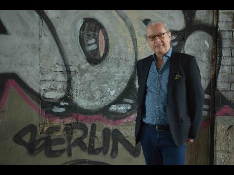 Riccardo Del Fra Live at the Atrane - Wind on an open book