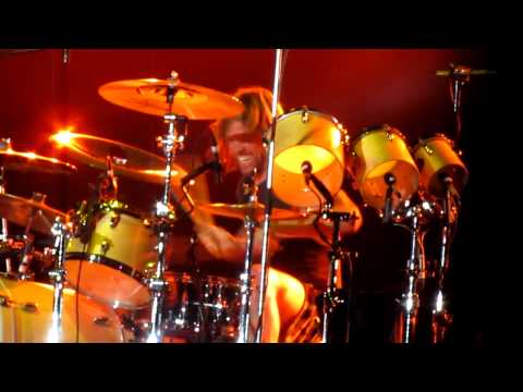 Taylor Hawkins DRUM SOLO