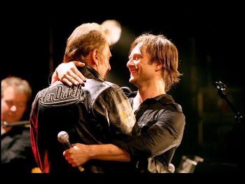 #Johnny #Hallyday Héritage   : David et Laura Smet ont réclamé le gel des royalties des albums