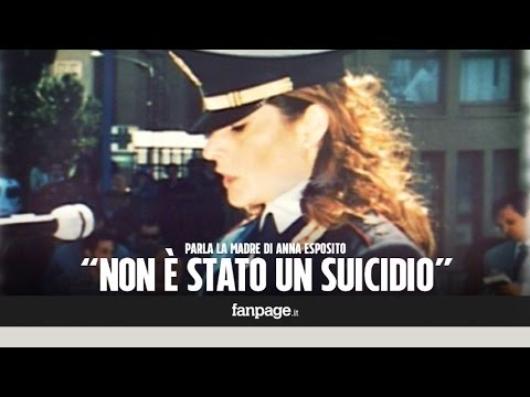 Poliziotta Anna Esposito morta in caserma, la madre: "È stata uccisa, non archiviate il caso"