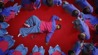 Oliver Tree - Life Goes On