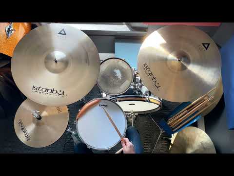 Used Istanbul Agop 22" Xist Brilliant Crash Cymbals 1945g and 2010g