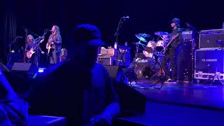 The Breeders - No Aloha (live)