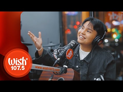 Amiel Sol performs "Ikaw Lang Patutunguhan" LIVE on Wish 107.5 Bus