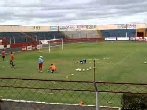 TREINAMENTO ESPECIFICO PARA GOLEIRO PROF.º LUIZ EDMAR REMONDINE "CAMBURÃO" PARTE 1