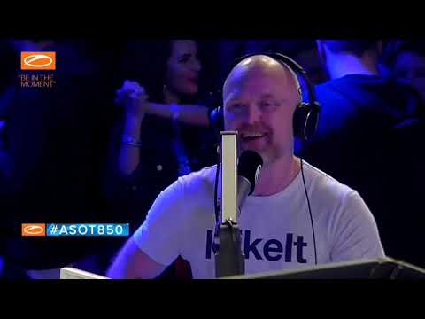 ASOT 850 W&W Gets Roasted by Solarstone