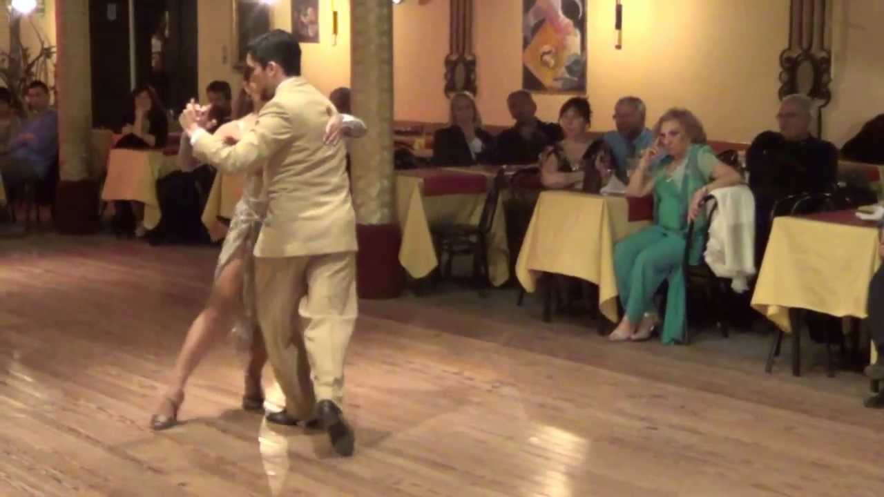 Gladys Colombo y Martin Cardozo Tango "Oigo Tu Voz"  En: Club Gricel (Martes 24-09-13) 4/6