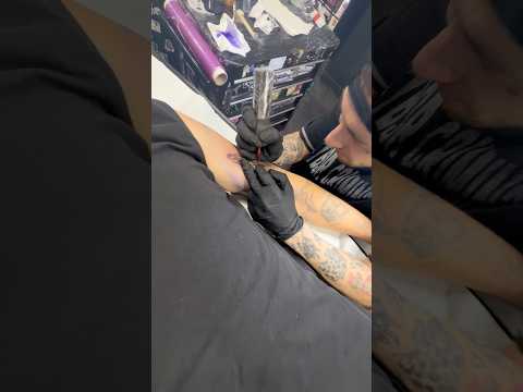 Je me fais tatouer mon père 😱