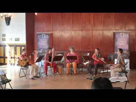 Flauto Dolce Ensemble (Romania) - Allundé (African traditional Song)
