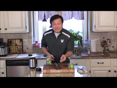 How To Make Healthy Green Smoothie-Chef Tom