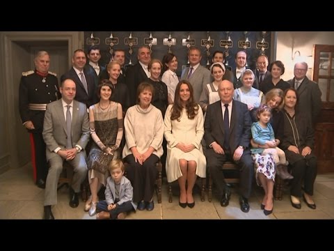 Downton Abbey gets royal approval as Kate meets cast