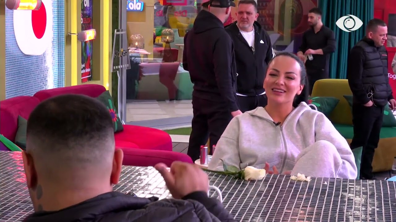 Jam shumë i bekuar, Sara dhe Ervini bisedojnë për familjen: Nëna ime është grua shumë e fortë