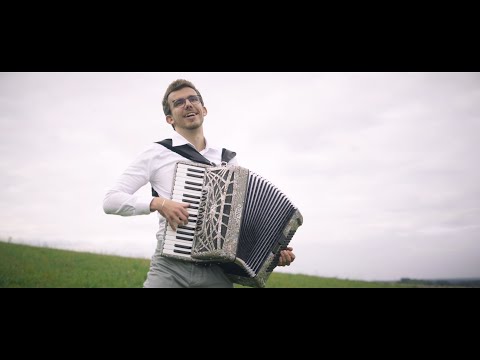 La Foule - E. Piaf | Milan Řehák - accordion [OFFICIAL VIDEO]