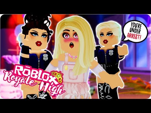 WE GOT CAUGHT STEALING DIAMONDS OUT OF THE WISHING FOUNTAIN! 💎| ROBLOX | Royale High Roleplay