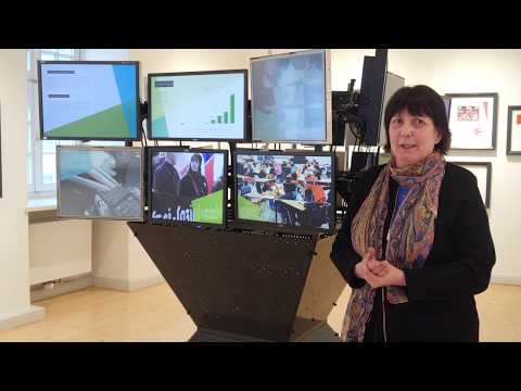 Einblicke ins Karl-Marx-Haus: Monitor-Installation zur Aktualität