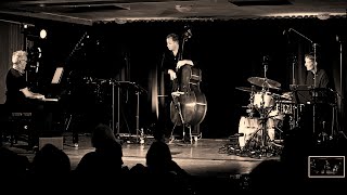 Autumn breeze (Jan Gunnar Hoff) - HOFF/SOMSEN/LINDHOLM