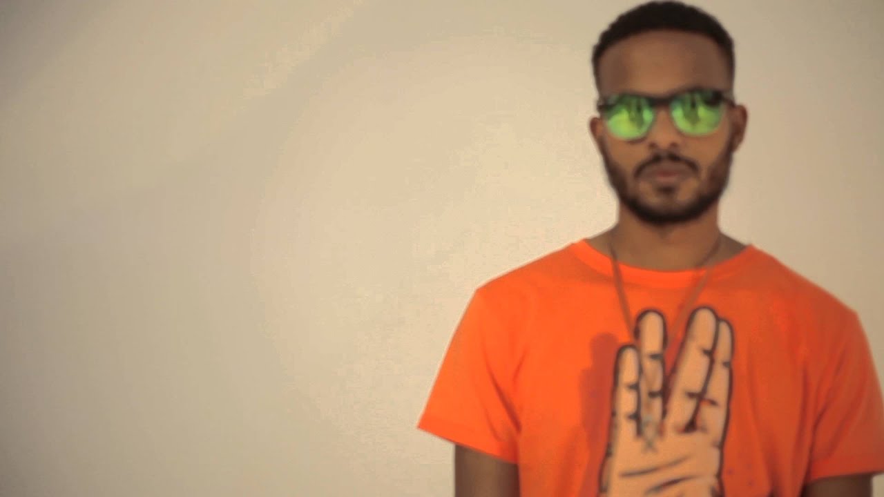 Camiseta Aleluya bells VIDA LONGA E PRÓSPERA