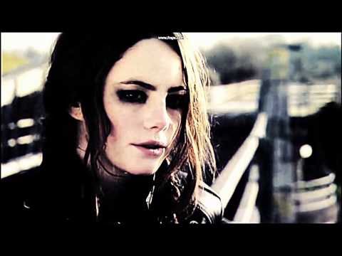 Effy & Cook // The Comet