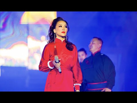 Enkhtsetseg - Mongol buhiin duulal   Г.Энхцэцэг - Монгол бөхийн дуулал (Concert performance)
