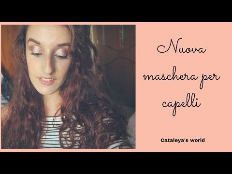 A quello che il posto di pigmentary su una mano sogna La faccia di decolorazione fa i bagagli da carbonato di sodio e