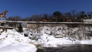 preview picture of video 'CN 5749 at Bracebridge (15FEB2015)'