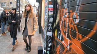 Walking Through the Streets of London, England