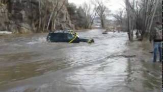 preview picture of video 'Crossing Granite Creek 2 - return trip'