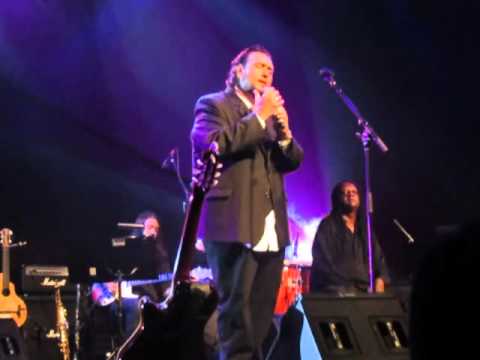 download lagu mp3 mp4 El Tenor De Las Americas, download lagu El Tenor De Las Americas gratis, unduh video klip El Tenor De Las Americas