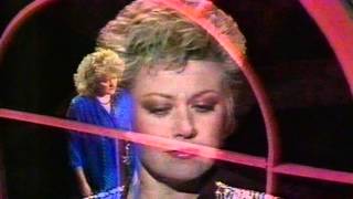 Elaine Paige and Barbara Dickson - I Know Him so Well