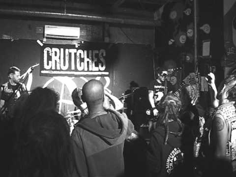 Crutches live på Punk Illegal 2013