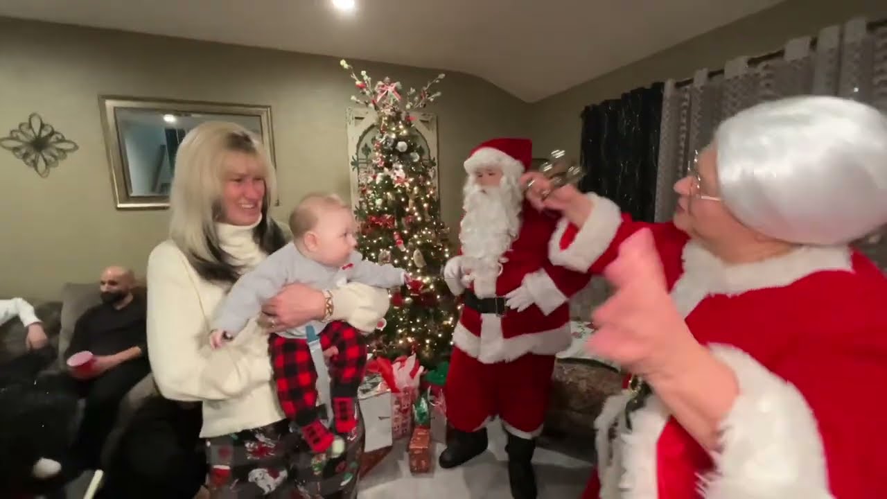Promotional video thumbnail 5 for The Magic Of Christmas