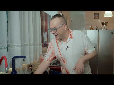 Celebrities in the Kitchen: Narcisa's Guava Mousse