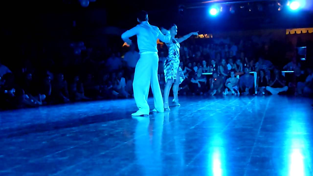 Sonja Bruyninckx & Sven Breynaert bailan at Misterio Tango Festival 2013 @ La Viruta part 2