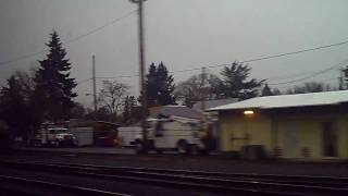preview picture of video 'South Salem, OR by train, on the Amtrak Coast Starlight'