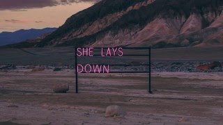 The 1975 - She Lays Down (preview)