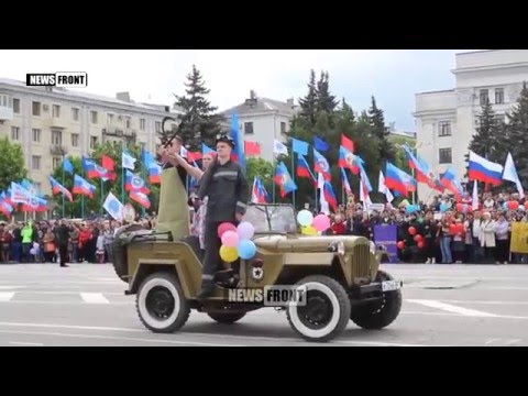 1.Mai Demonstration in Lugansk (Novorossia) 2016. Weit über 10000 Leute