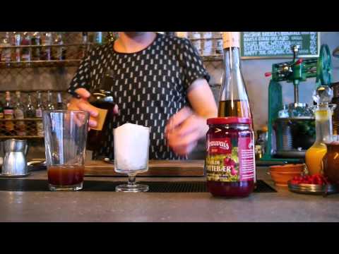 "EN HALV HUND" Vol. 48 - Dykke Tytten