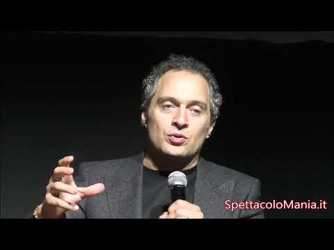 Educazione Fisica: Claudio Santamaria, Giovanna Mezzogiorno, Sergio Rubini, Angela Finocchiaro...