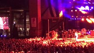 Kenny Chesney All the pretty girls (LIVE)